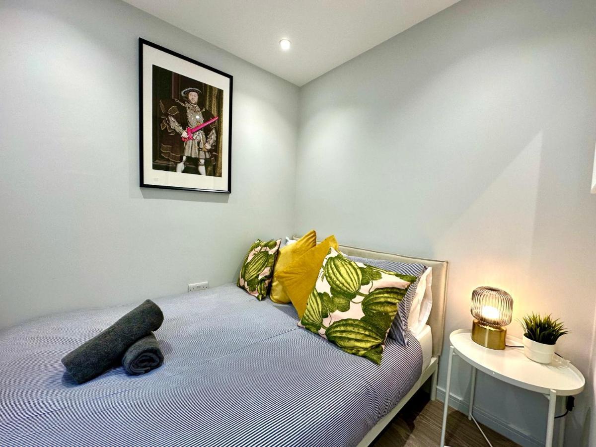 Stunning Brand New House - Sleeps 6 - Free Parking - Great Location - Fast Wifi - Smart Tv - Close To Poole & Bournemouth & Sandbanks Esterno foto